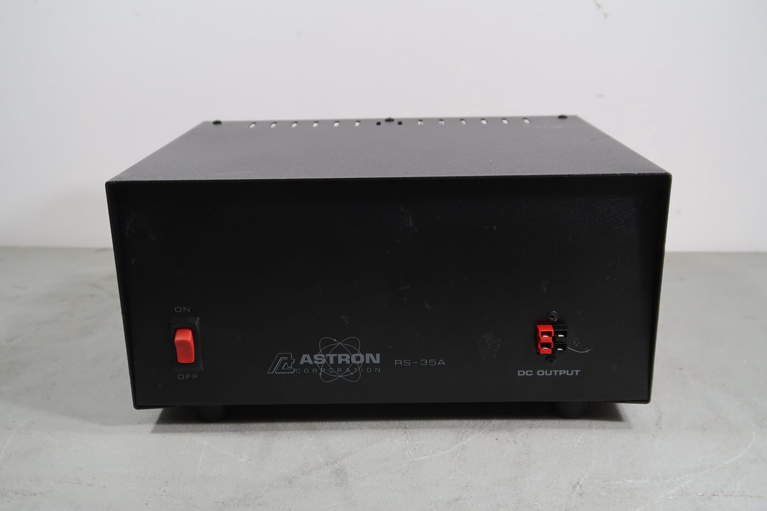 U18523 Used Astron RS-35A-AP DC Power Supply