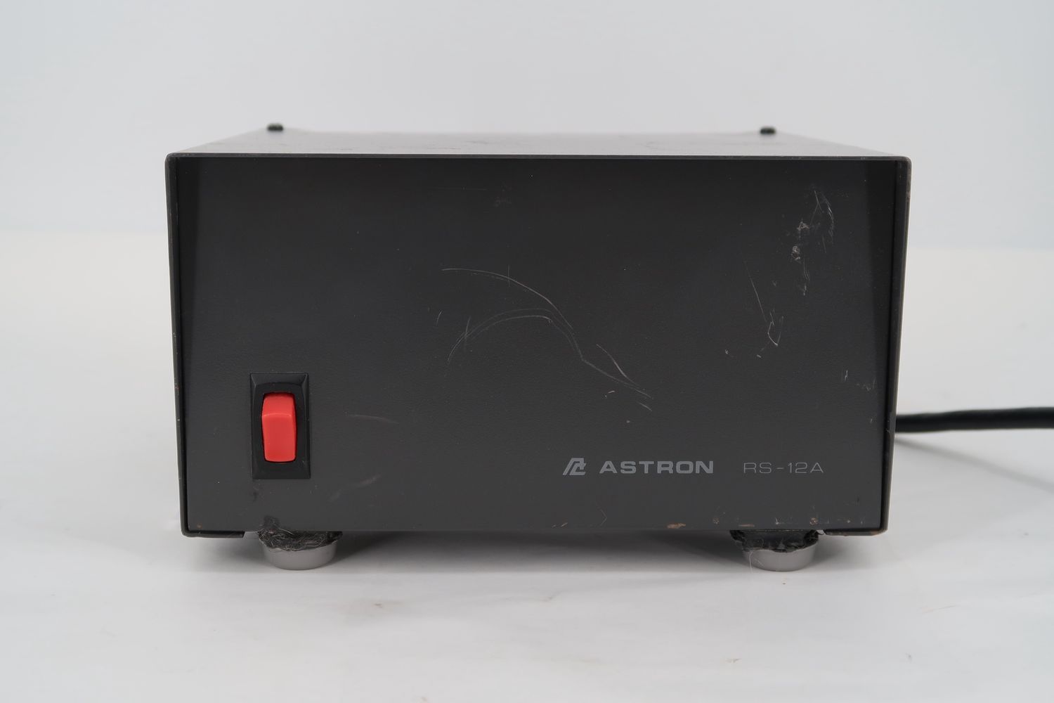 U18541 Used Astron RS-12A DC Power Supply