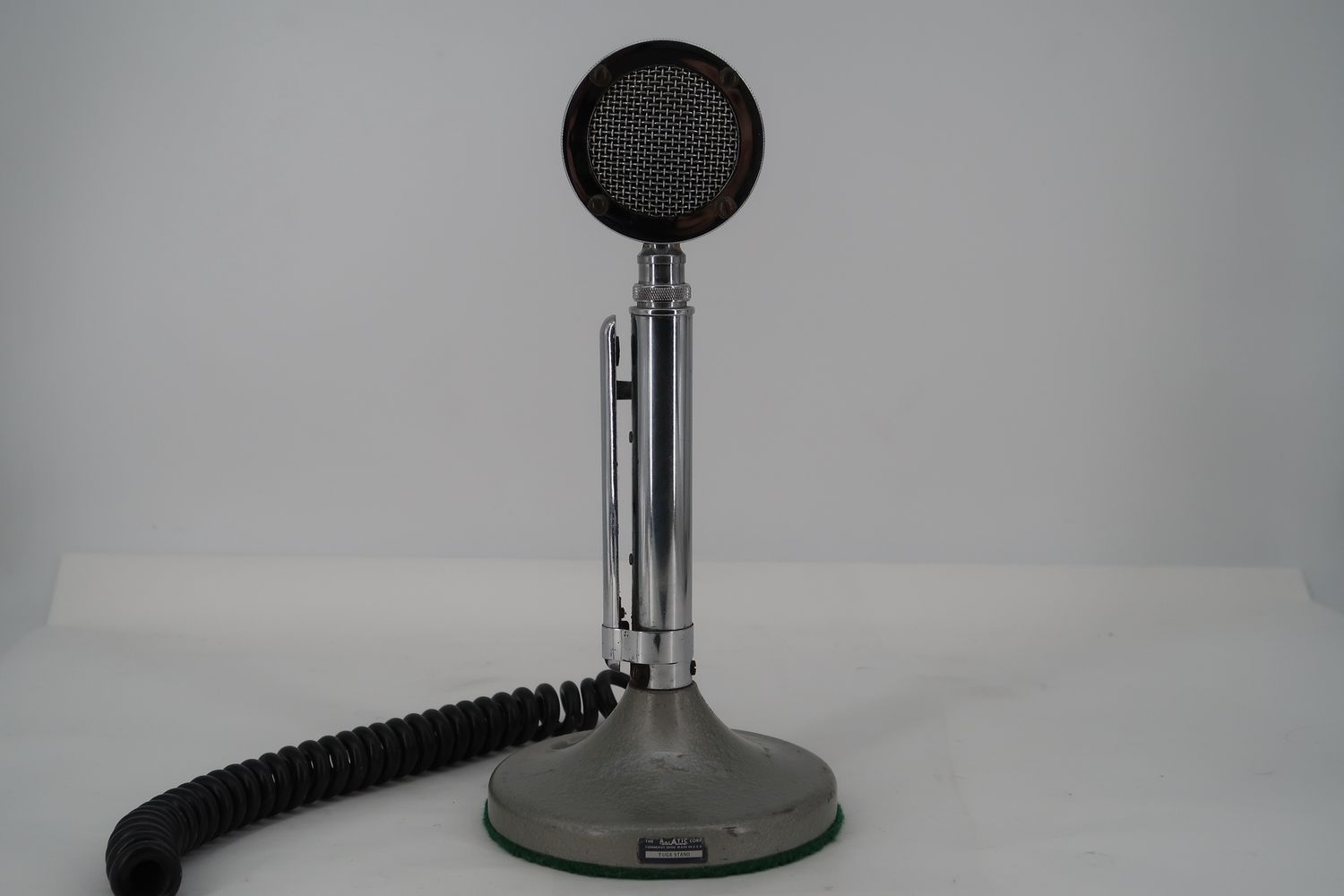 U18553 AS IS Untested  Astatic D-104 Vintage Desk Microphone