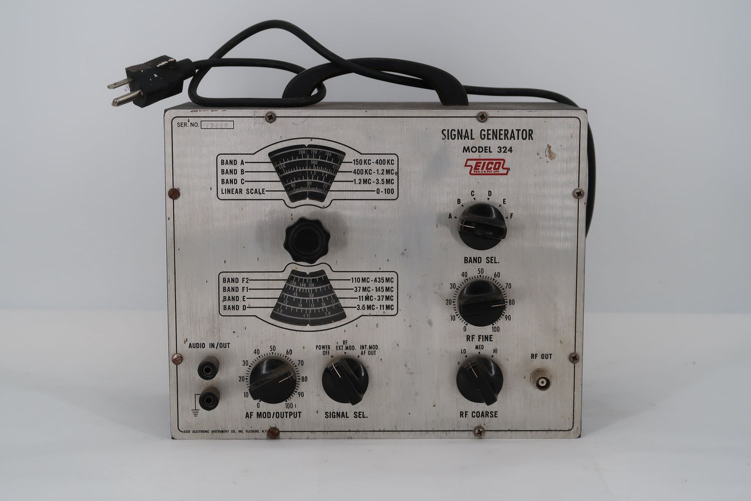 U18556 AS IS Untested EICO Model 324 Signal Generator