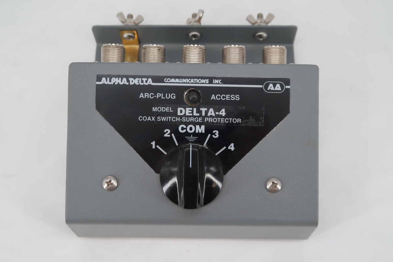 U18586 Used Alpha-Delta Model Delta-4 Coax Switch/Surge Protector (UHF-F)