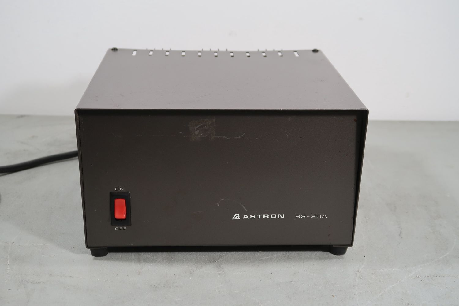 U18623 Used Astron RS-20A 20-AMP Power Supply