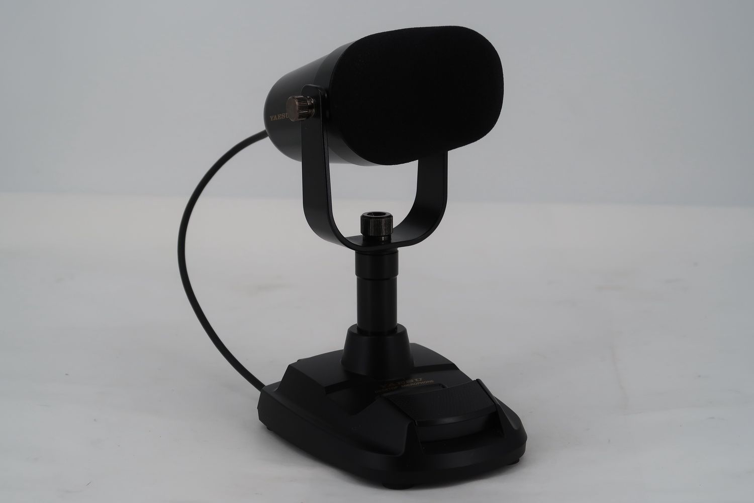 U18688 Used Yaesu M-90D Desktop Microphone