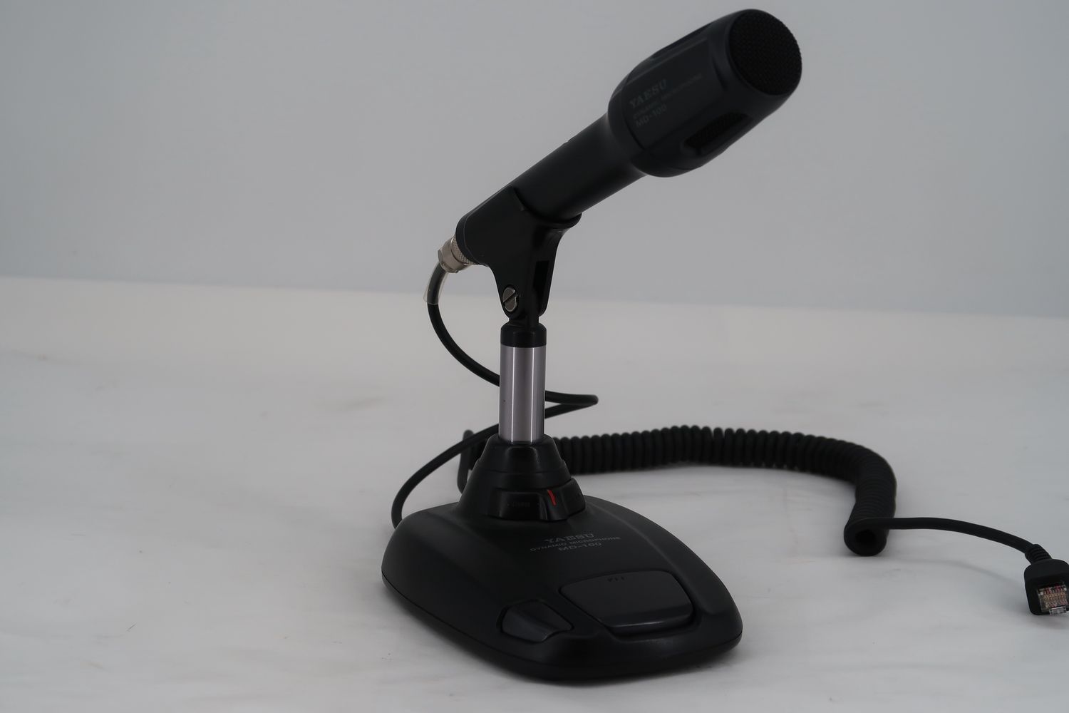 U18767 Used Yaesu MD-100 Dynamic Desk Microphone