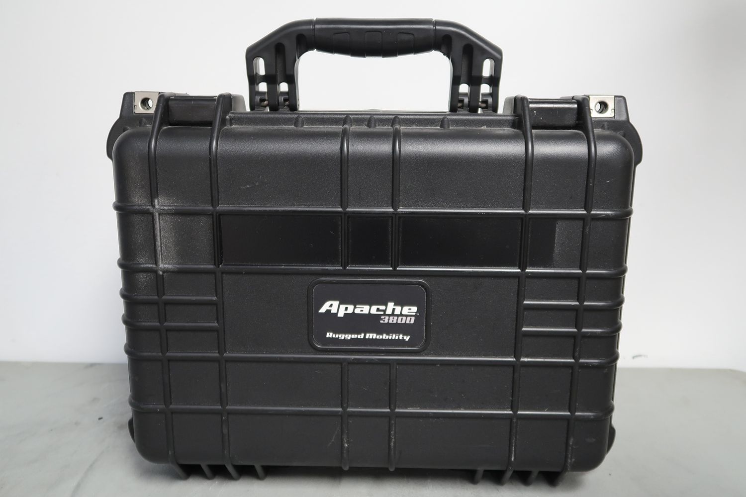 U18813 Used Apache 3800 Portable Protective Case, Great for Ham Kits