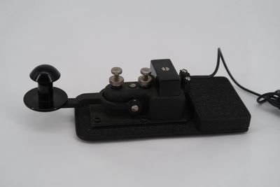 U18885 Used Unbranded Stamped 37153-4 Straight Key