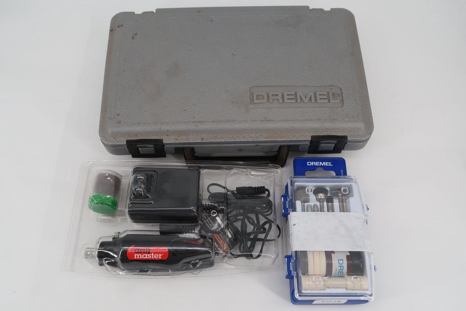 U18951 Used Dremel Model 395 Type 5 Speed Rotary Tool w/ Extras
