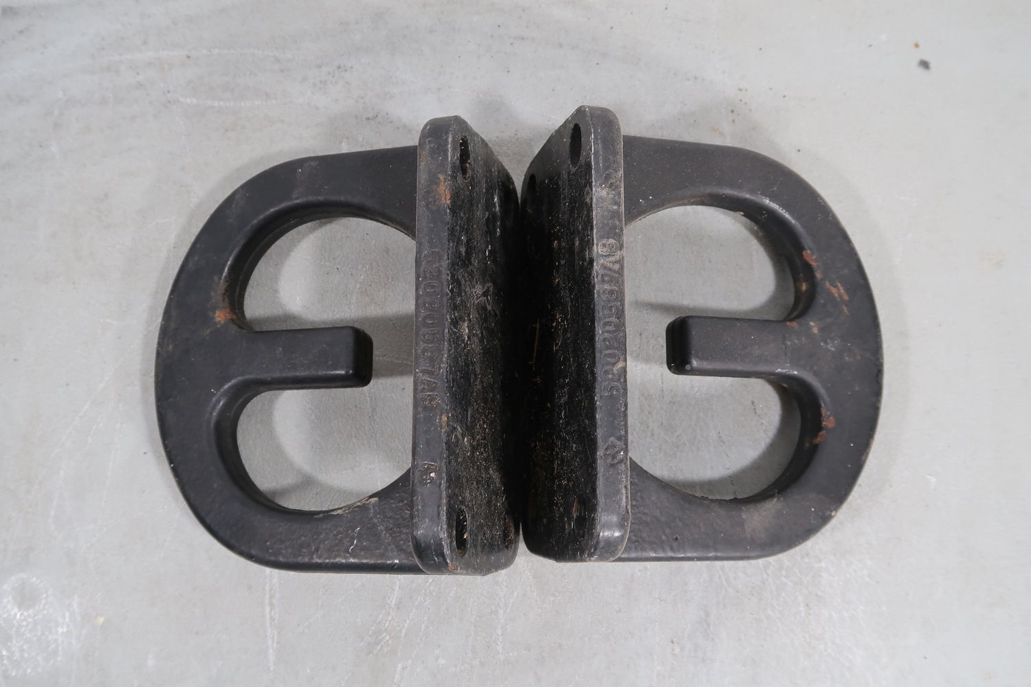 U18985 Used Mopar Dodge Ram 2500/3500 Years 2003-2012 Tow Hooks  (52020587AB)