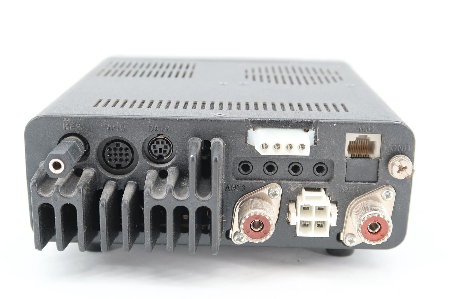 U18998 Used Icom IC-7000 HF/VHF/UHF All-Mode Transceiver w/ Extra Mic