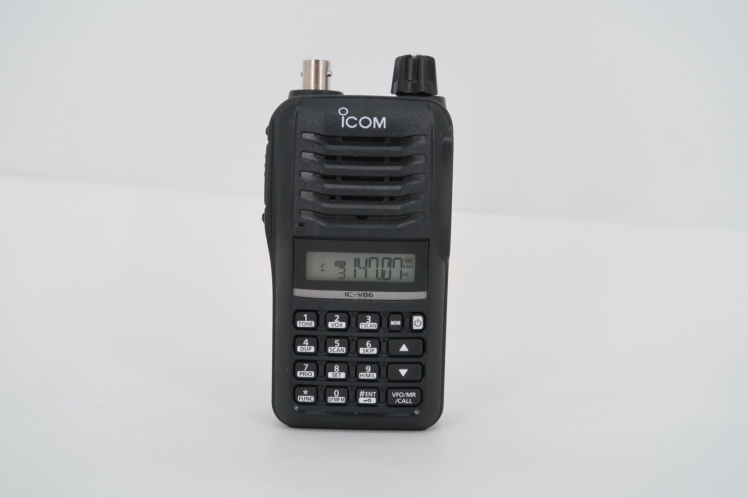 U18996 Used Icom IC-V86 Handheld VHF Transceiver w/ Hand Mic