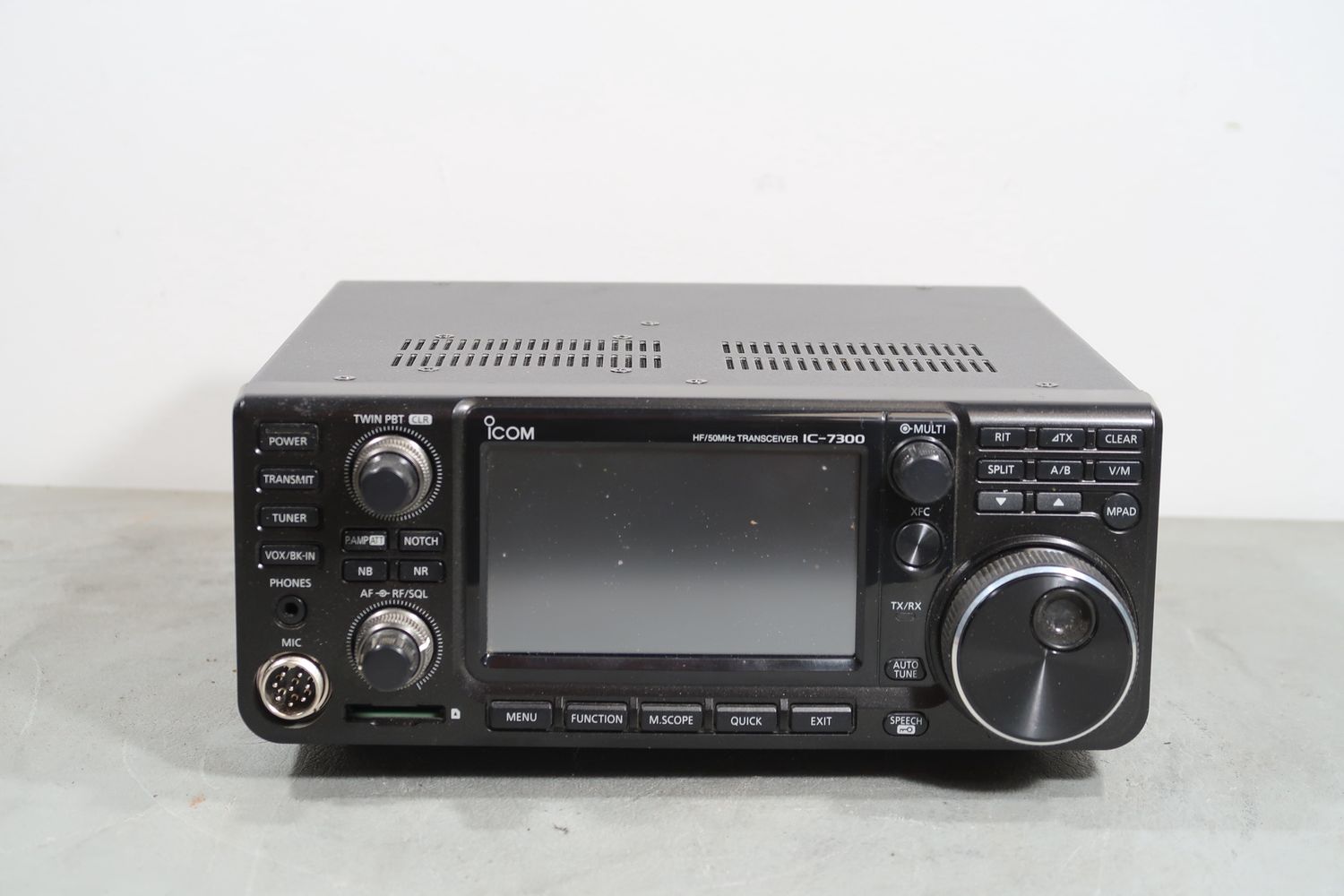 U19011 AS IS ICOM IC-7300 HF/50MHz Transceiver (Lightning Struck)
