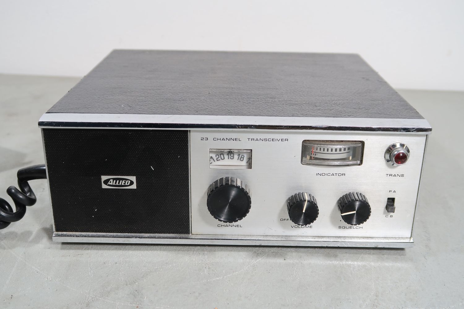 U19037 AS IS Untested Allied A-2561 23 Channel CB Transceiver