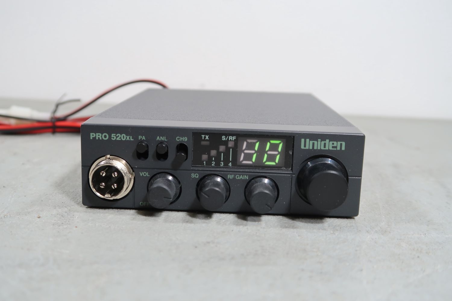 U19043 Used Uniden Pro520XL Pro Series 40-Channel CB Radio