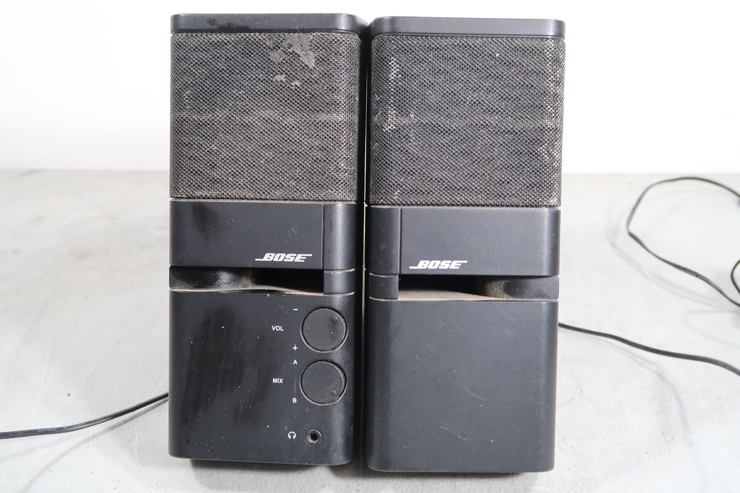 U19072 AS IS Untested Bose MediaMate Computer Speaker Set