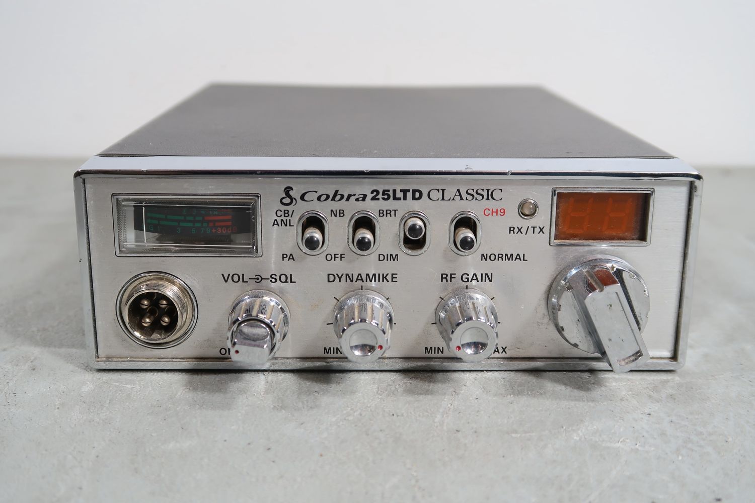 U19076 AS IS Untested Cobra 25 LTD Classic 40Ch. CB Radio