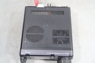 U19153 Used Icom IC-7000 HF/VHF/UHF All-Mode Transceiver