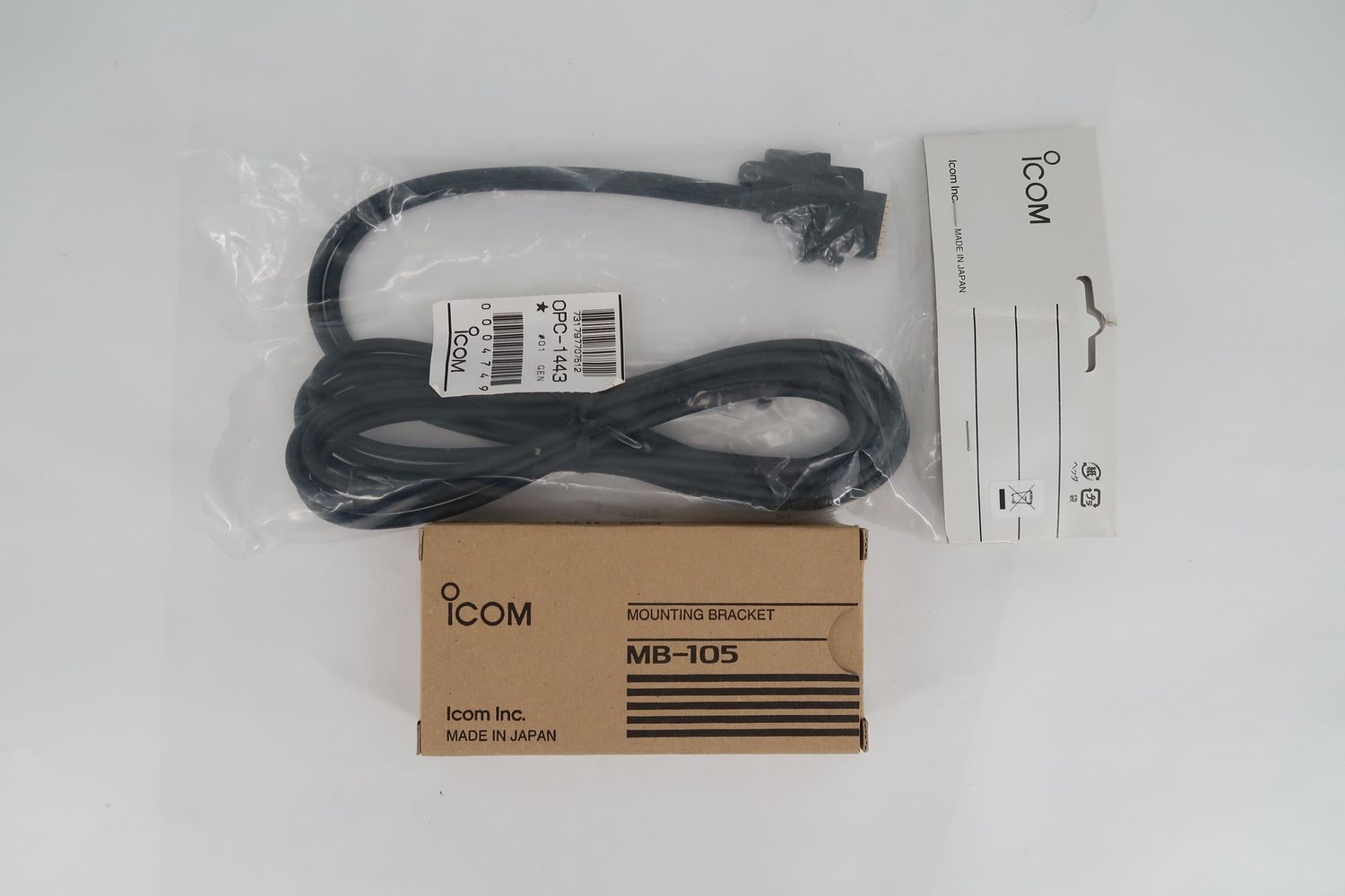 U19154 Never Used Icom OPC-1443 &amp; MB-105 Separation Cable/Bracket for IC-7000