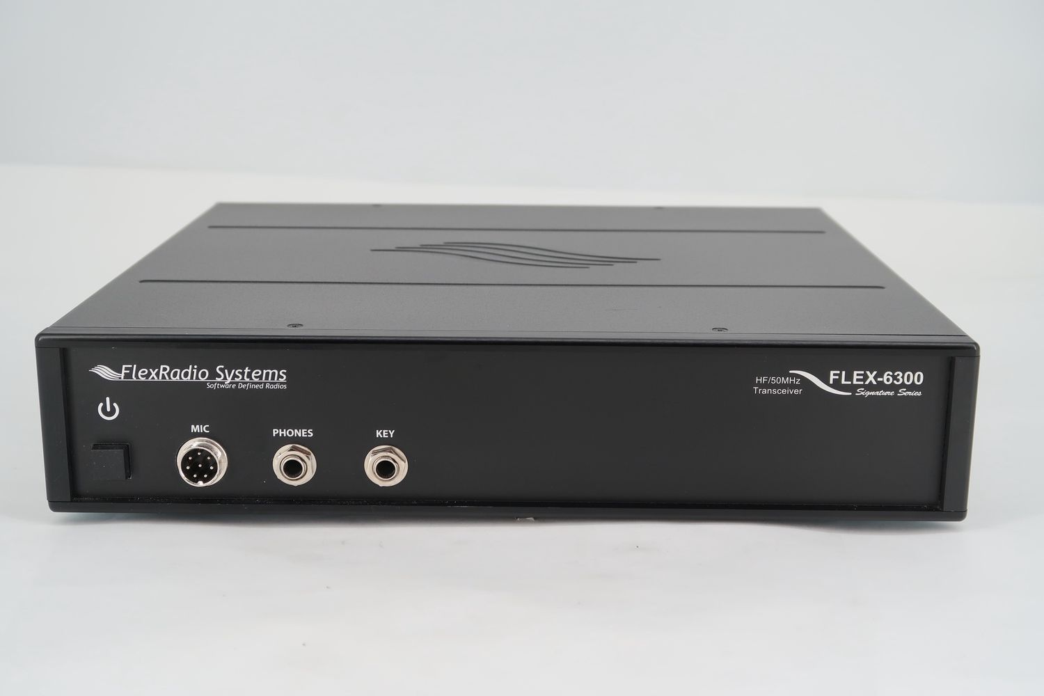 U19190 Used FlexRadio Flex-6300 HF/50MHz SDR Base Transceiver w/ ATU