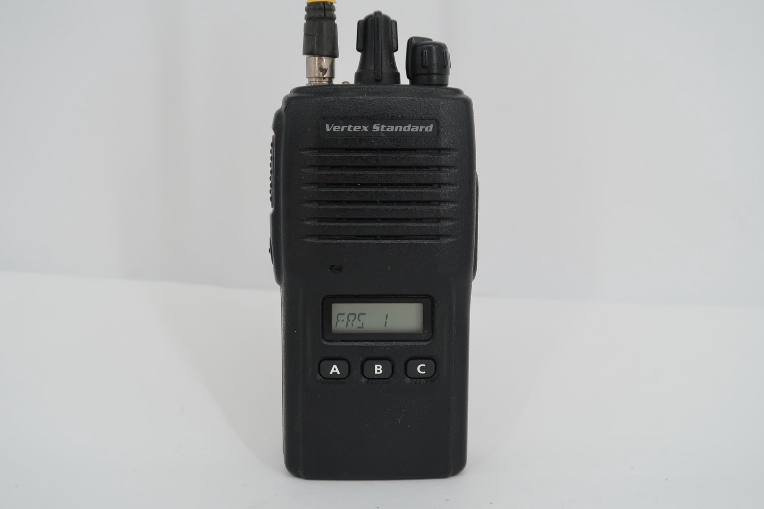 U19284 Used Vertex Standard VX-180U UHF Handheld Transceiver