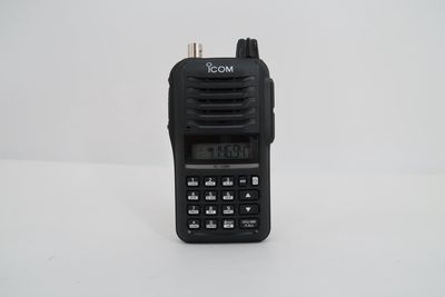 U19304 Used Icom IC-V86 Handheld VHF Transceiver w/ Extra Battery