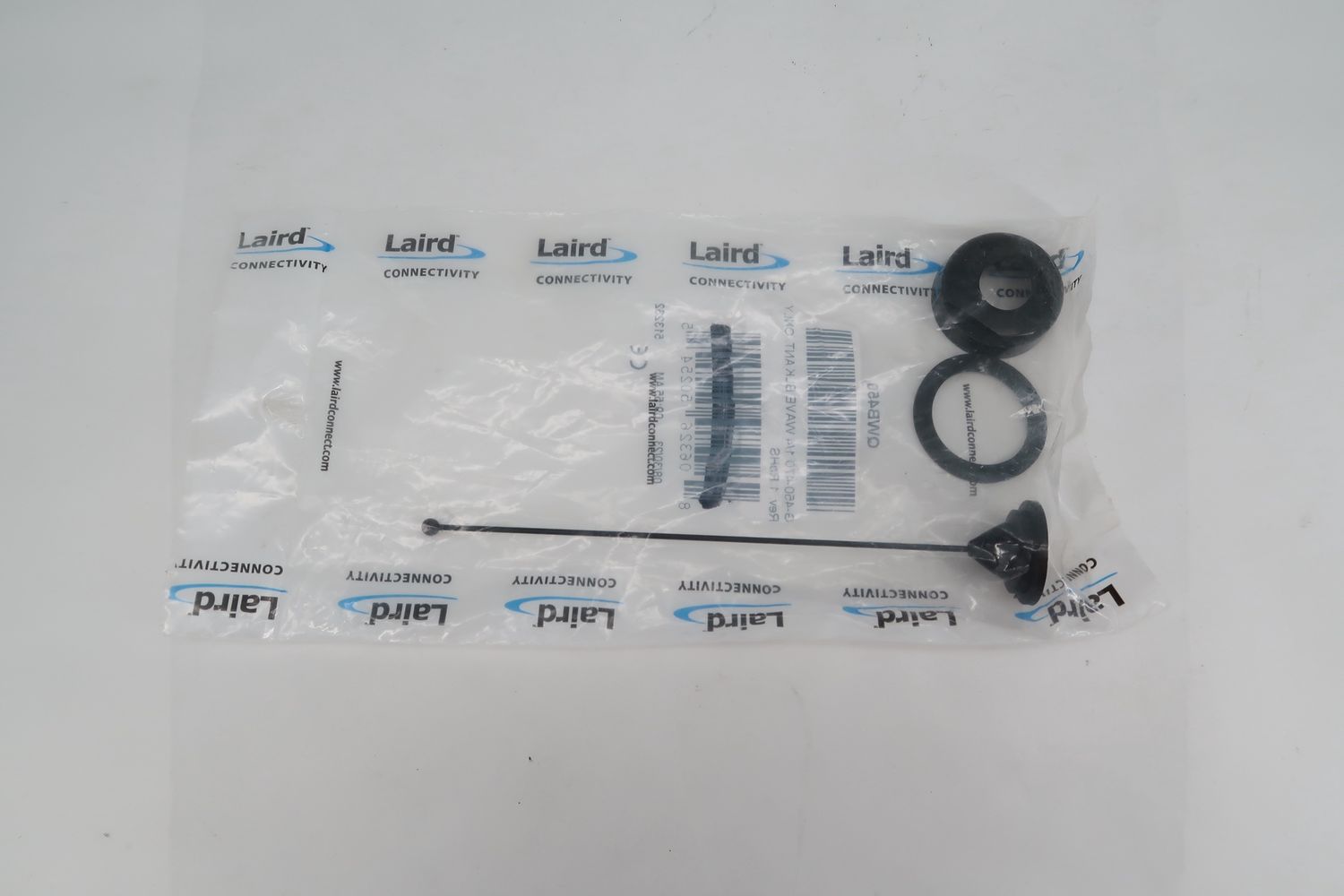 U19305 Never Used Laird QWB450 Quarter Wave 450-470MHz NMO Mount Antenna