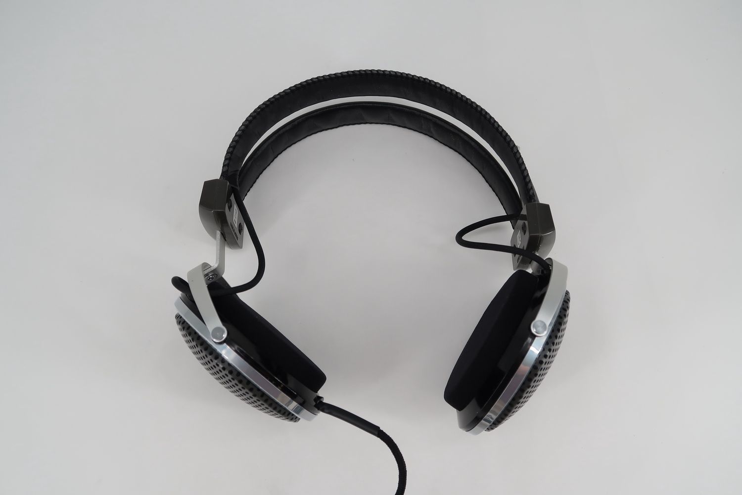 U19392 Used Kenwood HS-5 8 Ohm Wired Headphones in Box