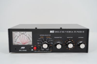 U19435 Used MFJ-949E Deluxe Versa Tuner II Antenna Tuner