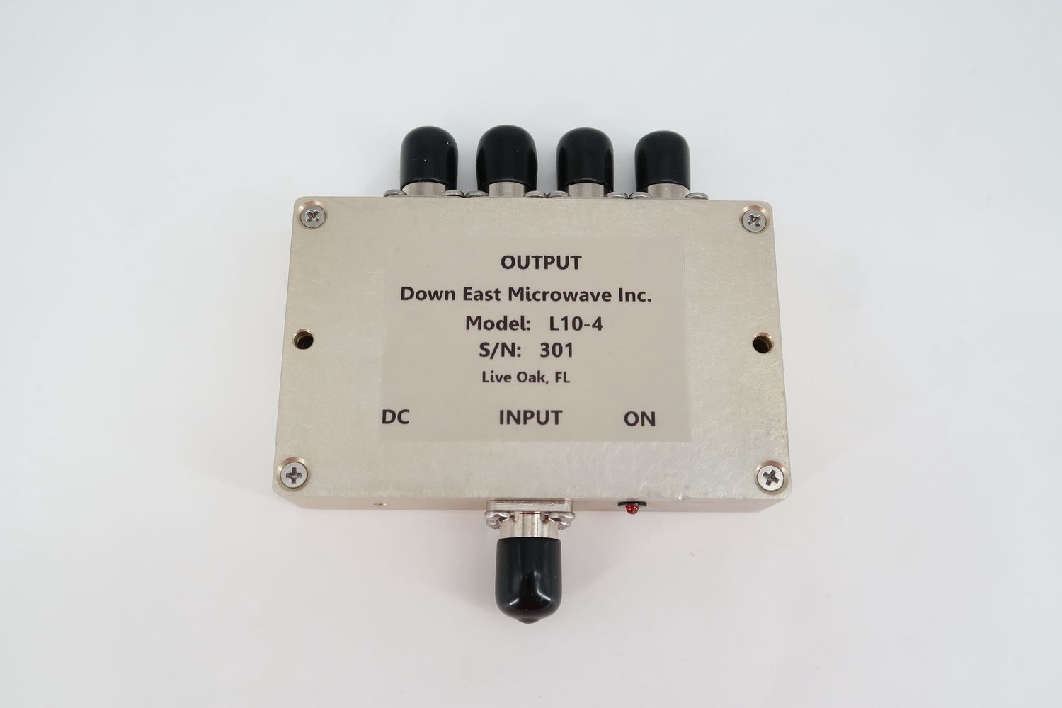 U19459 Used Down East Microwave Model L10-4 10MHz Amplified /Filtered 4-Way Divider