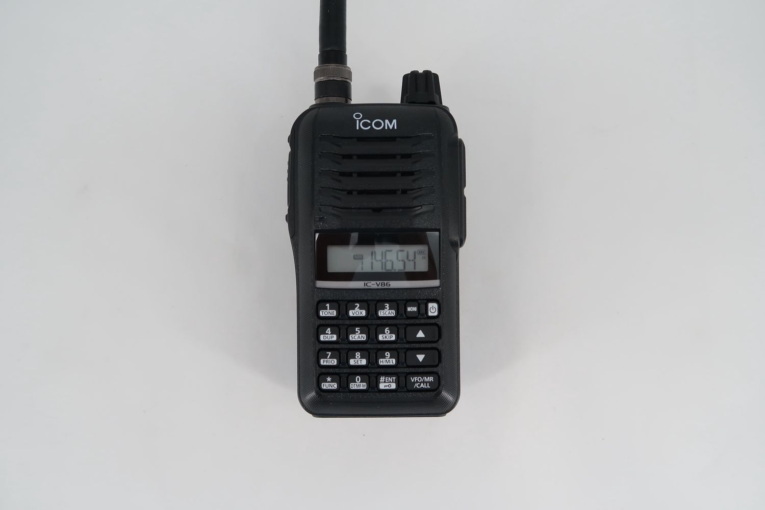 U19496 Used Icom IC-V86 Handheld VHF Transceiver w/ Extras