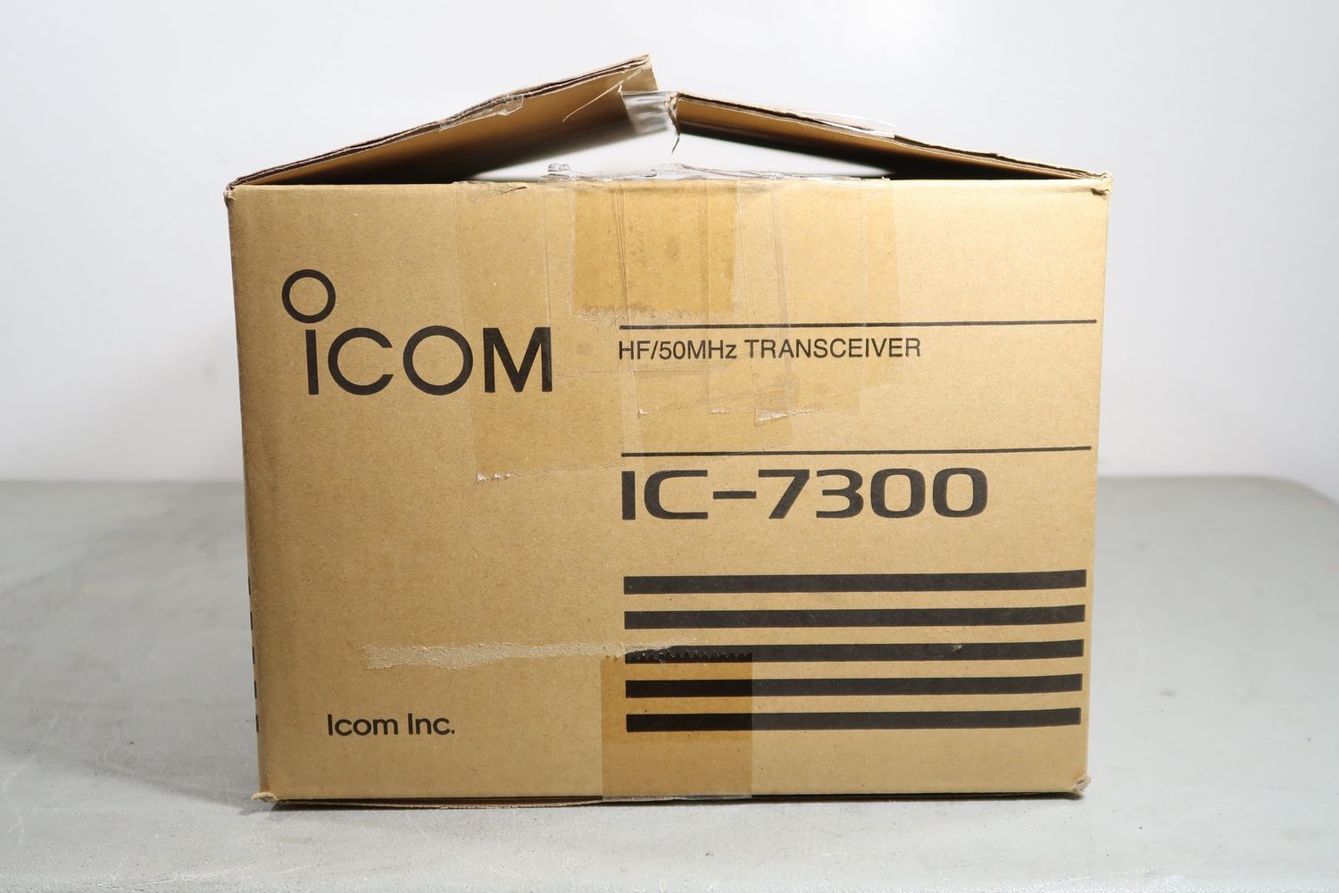 U19498 Used ICOM IC-7300 HF/50MHz Transceiver