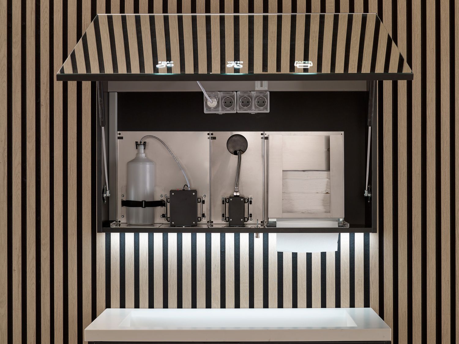 Armadietto a 3 moduli: Acqua + sapone + dispenser di salviette di carta