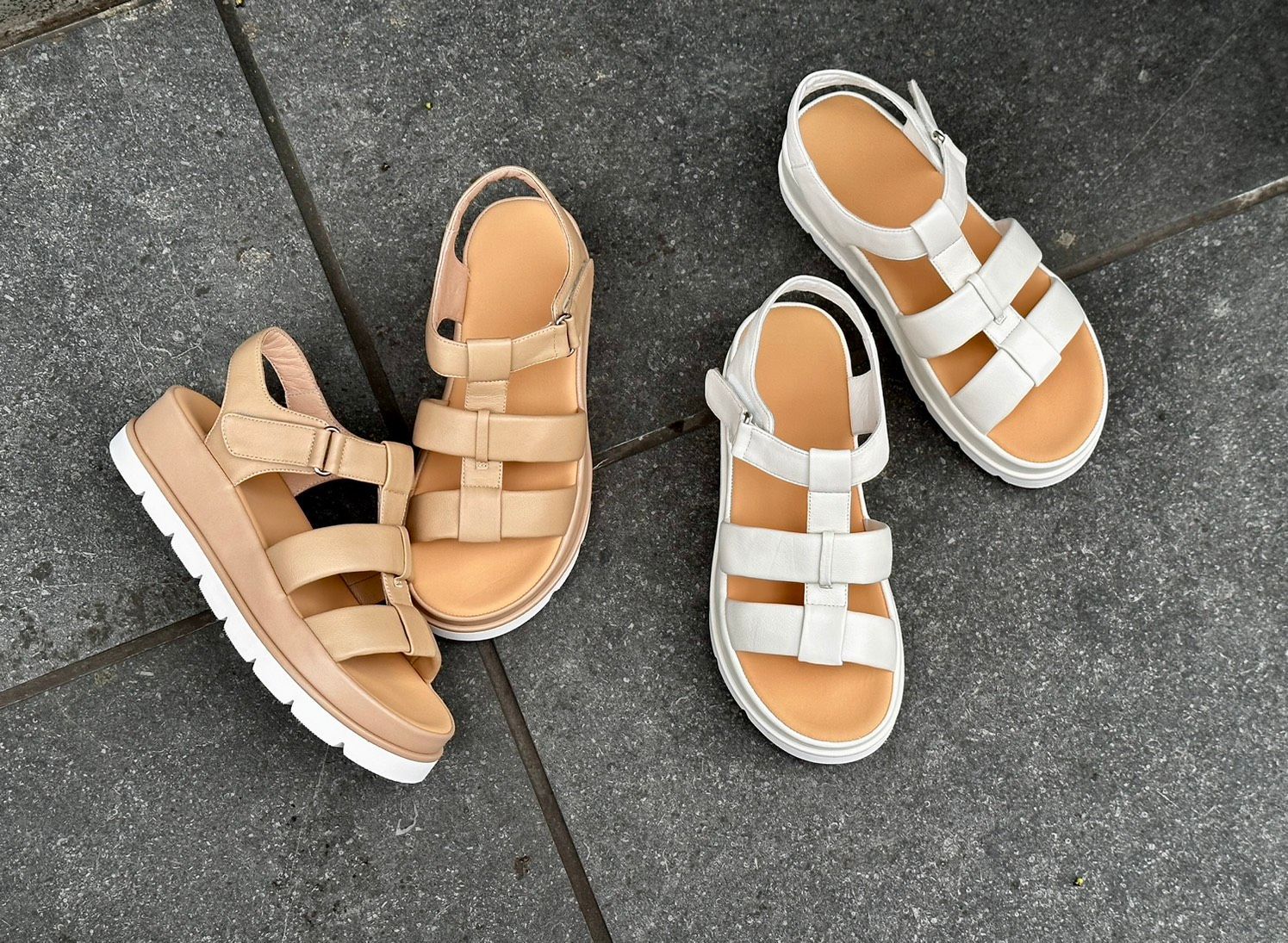 慵懶鬆弛感羅馬涼鞋