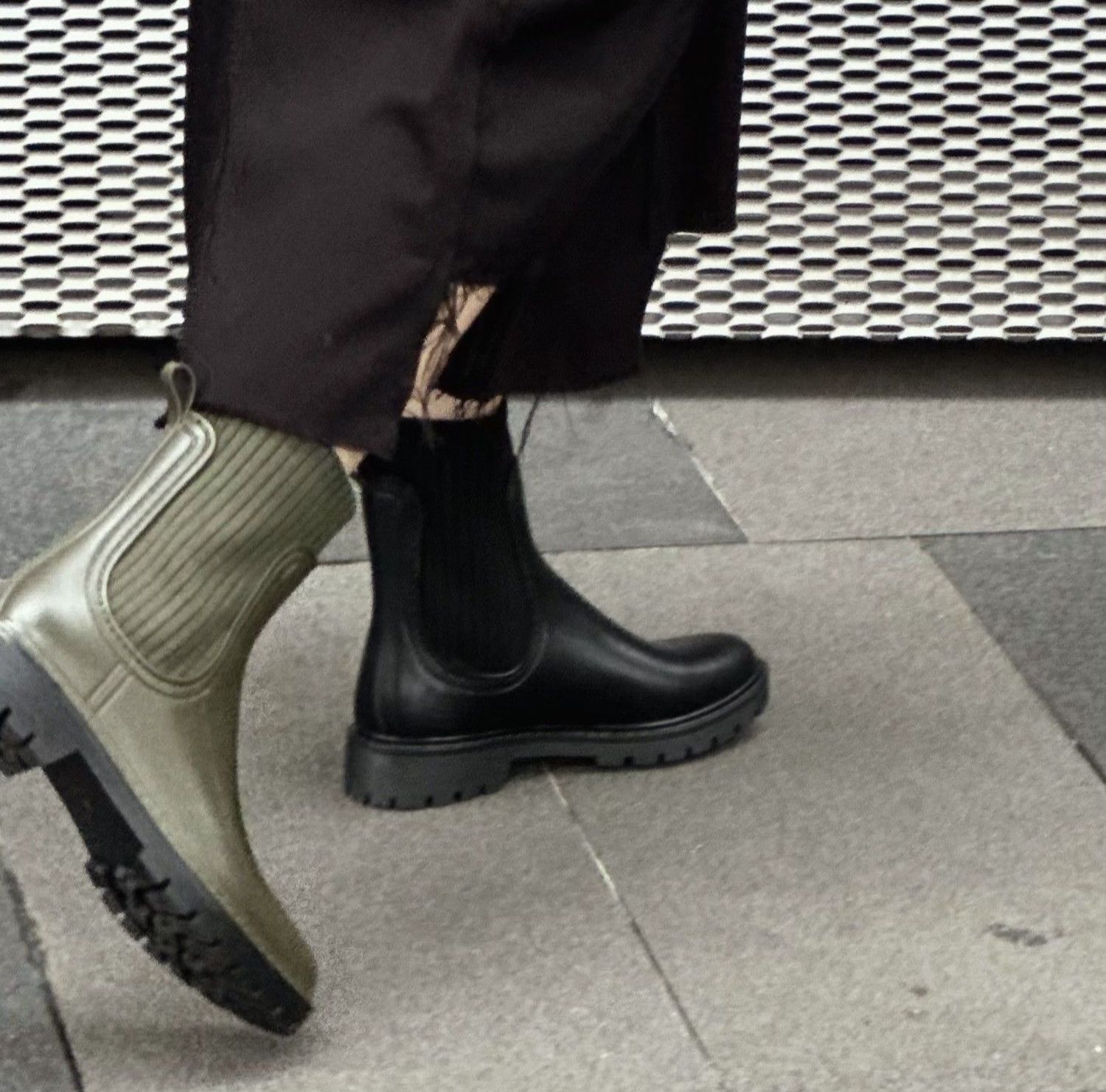 零碼_顯瘦舒適中筒防水雨靴