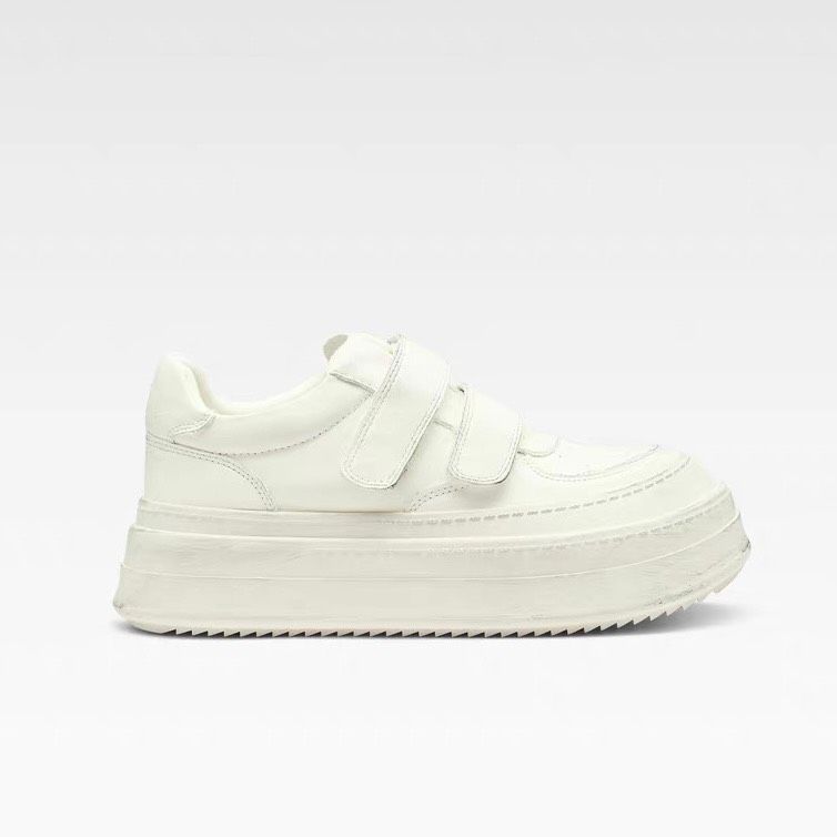 預購_真皮仿舊厚底百搭板鞋