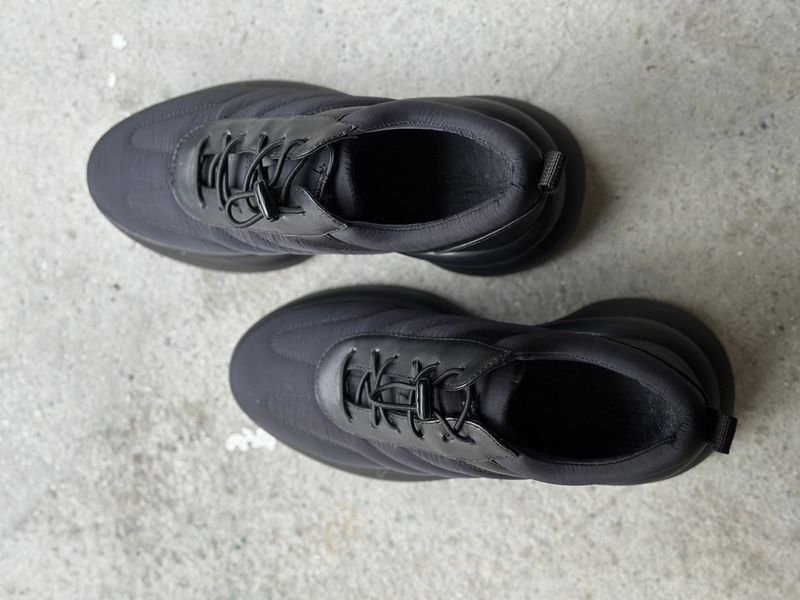 零碼_防水太空棉厚底休閒鞋 - 黑色特別款