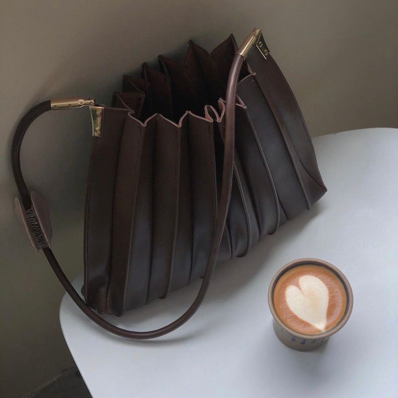 皺褶風琴肩揹包