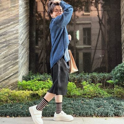 預購_立體壓皺寬版皮褲