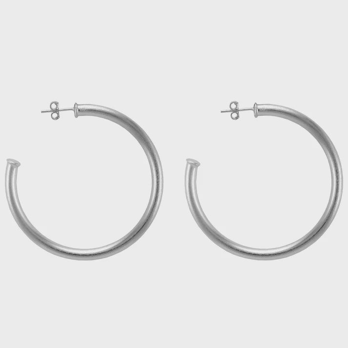 EVERYBODY'S FAVORITE HOOPS