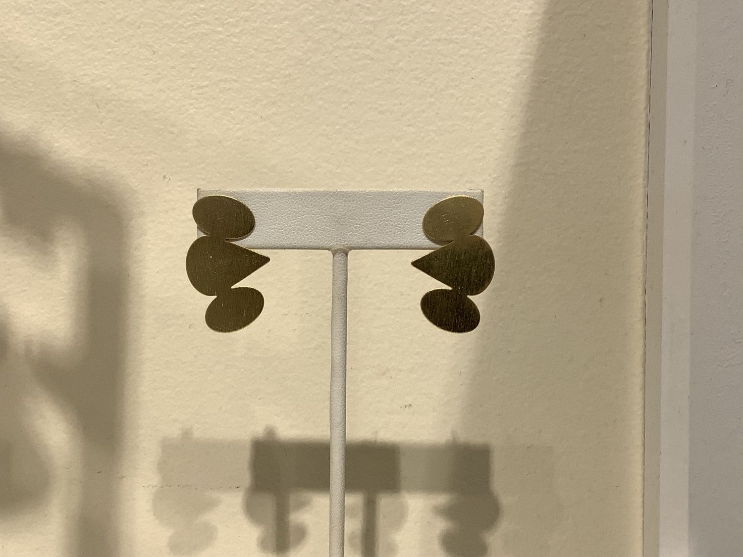 BREATH STUDS