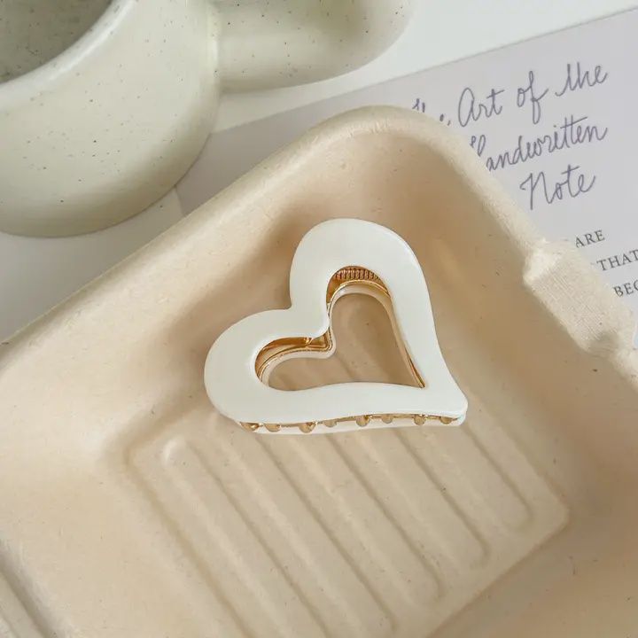 Modern Heart Claw Clip
