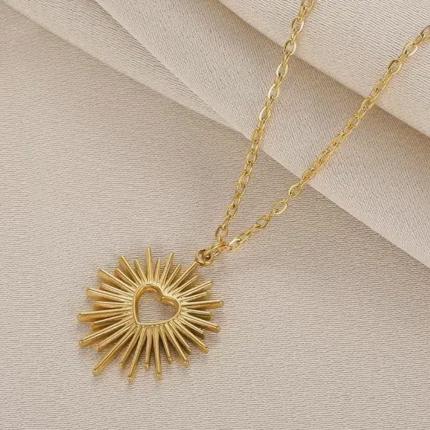 Dainty Sunburst Heart Necklace