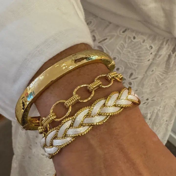 Golden White Tail Bracelet