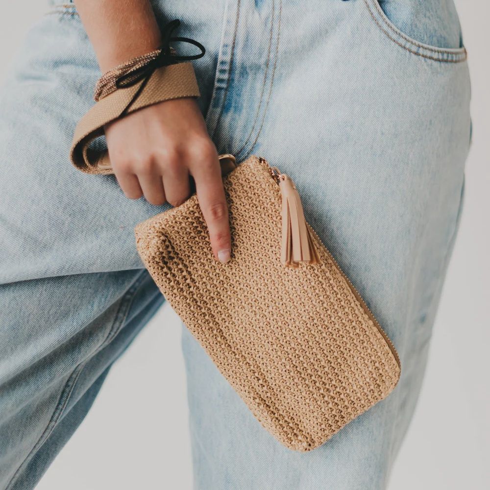 Rome Raffia Wristlet