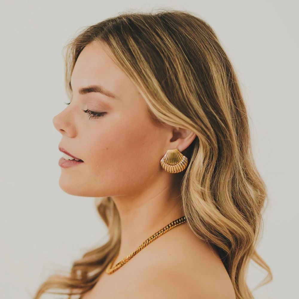 Sandy Shell Earrings