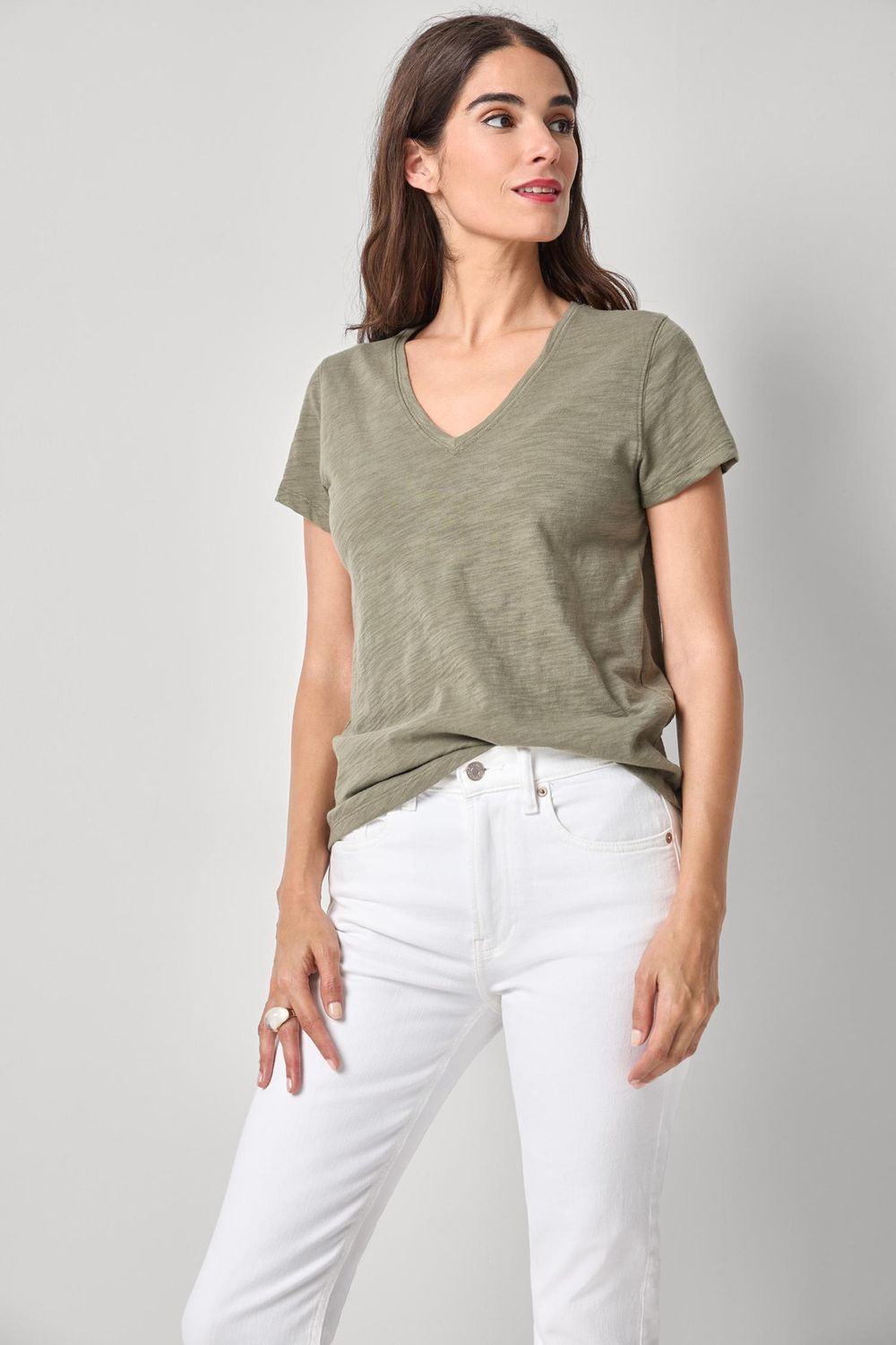 Short Sleeve Back Seam V-Neck