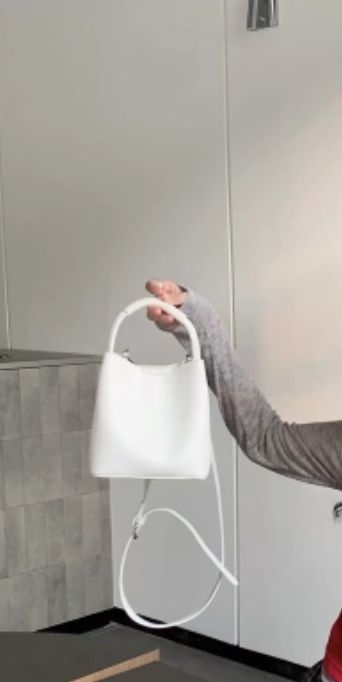 Nini Mini Bucket Bag