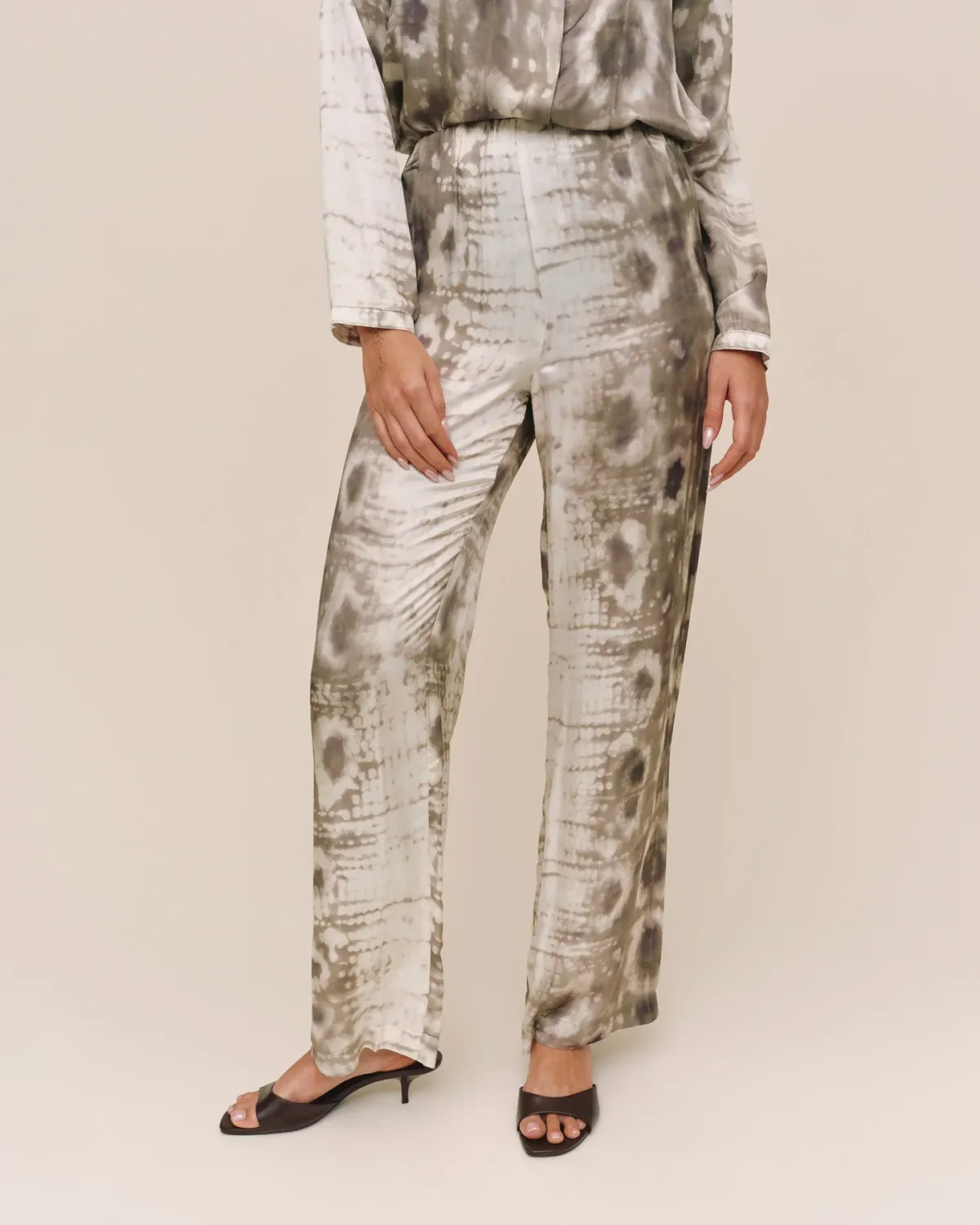 No Side Seam Clean Waist Pant, COLOR: Serpent Sage, Size: XS