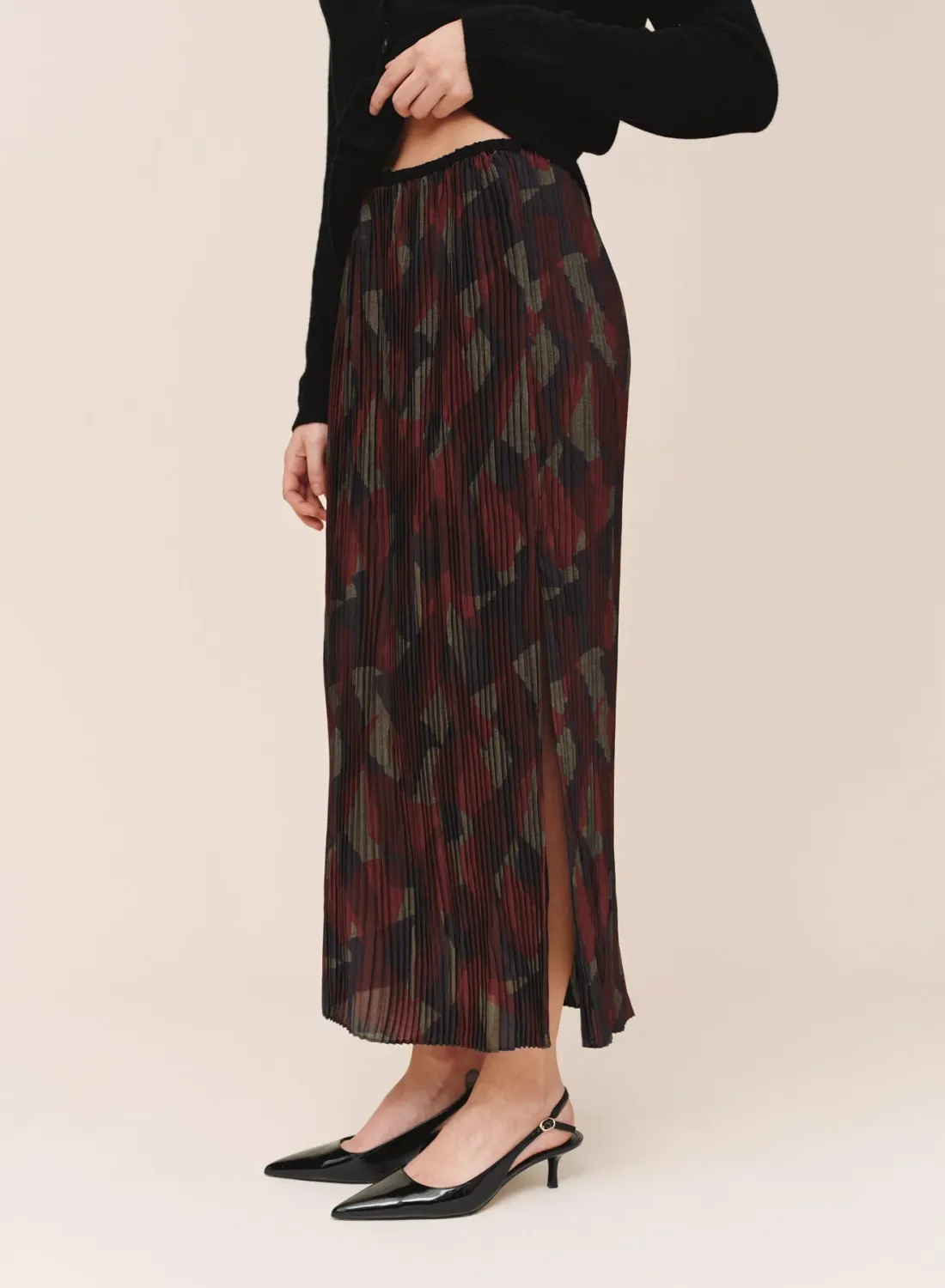 Front Slit Pleated Skirt, COLOR: Abstract Camo Print, Size: XS