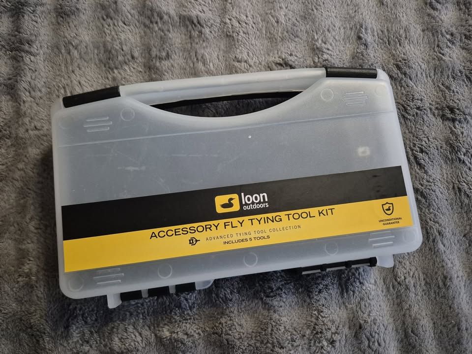 Zestaw narzędzi muchowych Loon