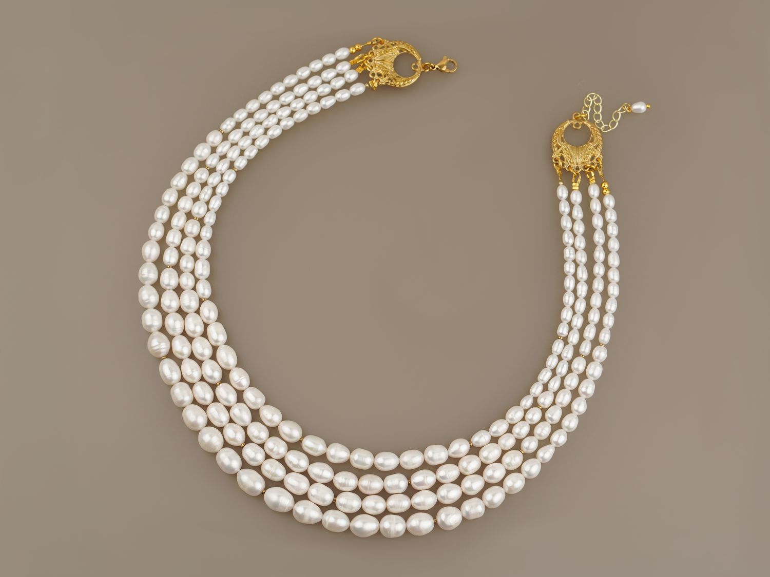 Намисто "Біла пелюстка"